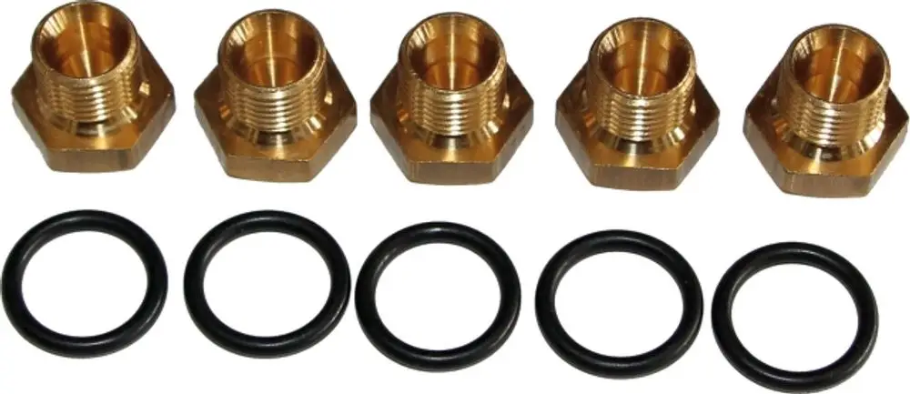 Vier messingfarbene Adapter mit Gewinde und vier schwarze O-Ringe. Gezeigt ist ein Umrüstsatz, der möglicherweise für Produkte der Marke Wolf geeignet ist.